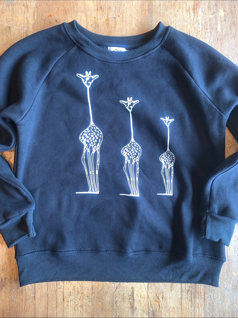 Black Giraffe Graphic Crewneck Sweatshirt - Women